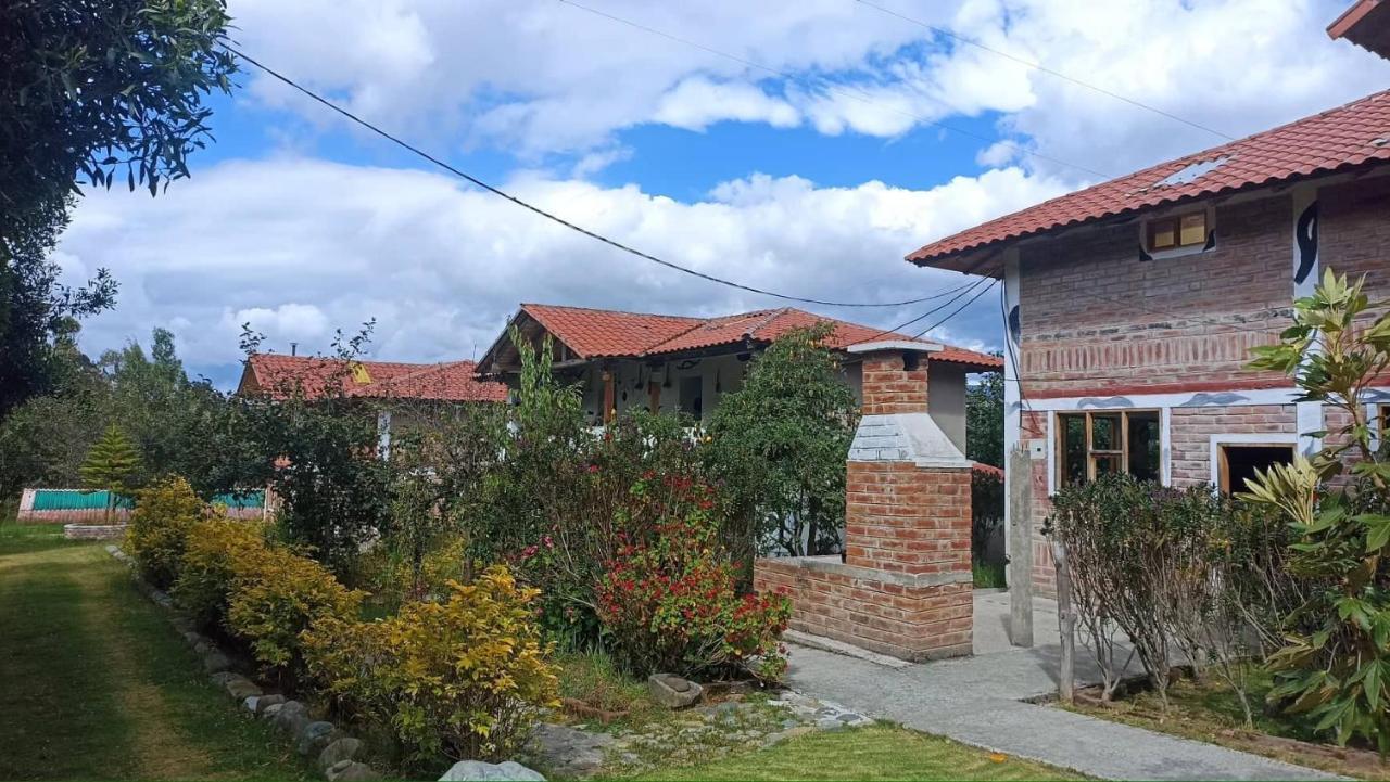 Hostal El Vaquero Chugchilan Exterior photo